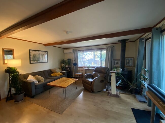 Photo - 1 Bedroom, 1 Bath + Bonus space | Hood River