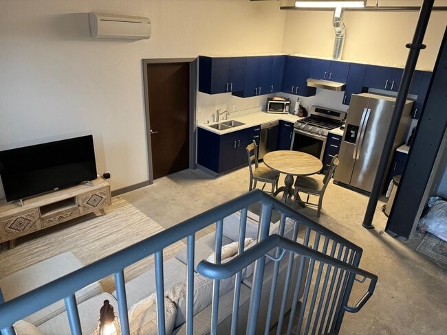 Photo - 2019 Montana Ave