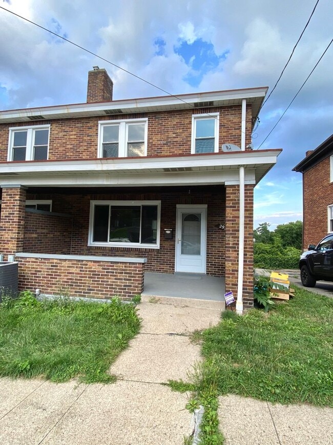 Building Photo - 2929 - 2931 Clermont Avenue Unit 2931 Clermont Avenue Rental