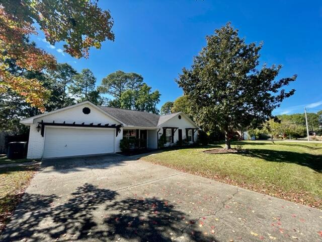 Building Photo - 1315 Forest Shore Dr