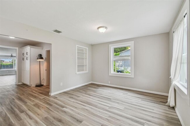 Photo - 2709 S Manhattan Ave