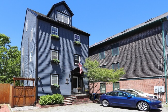 Photo - 491 Spring St Unit H