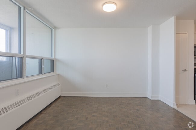 2BR, 1BA - 999SF - Dining Room - 2397 FINCH AVE W