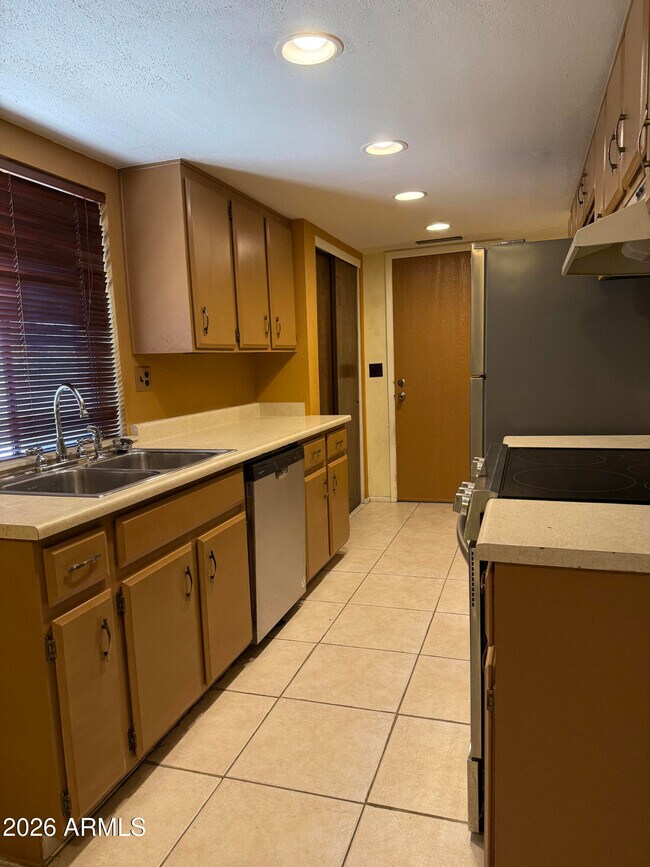 Photo - 10407 N 11th Pl