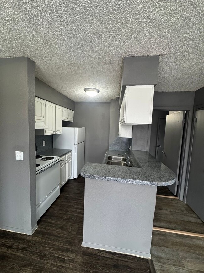 Photo - 2405 E 55th Pl Unit 2405 E. 55th Pl 18