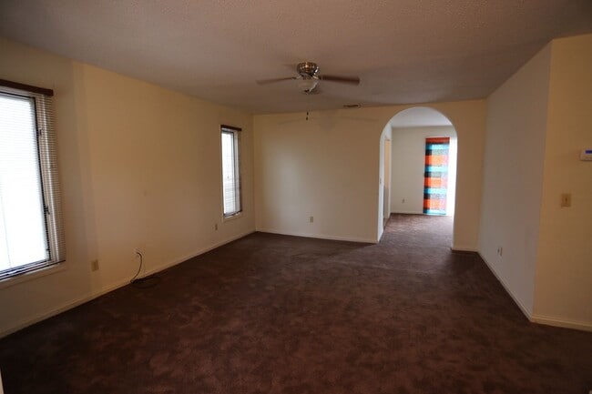 Photo - 2 Bedroom near Country Club