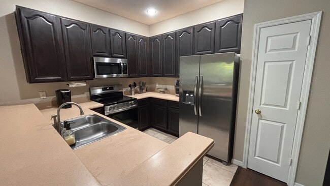 Photo - 831 Pine Pointe Ln