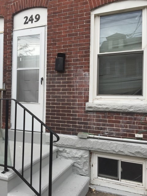 Photo - 249 Grand St