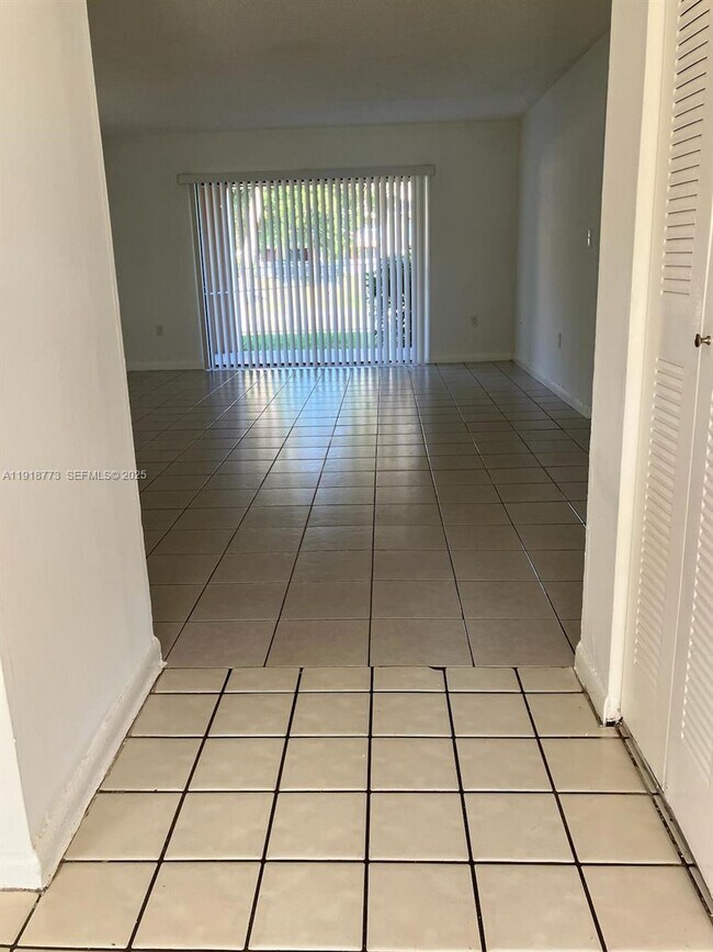 Photo - 5200 NW 31st Ave Unit 40