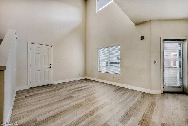 Photo - 10443 Alpine Edge Ave