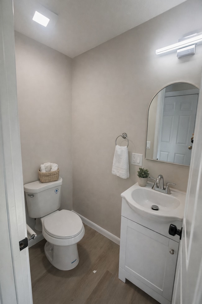 Photo - 1146 Commonwealth Ave