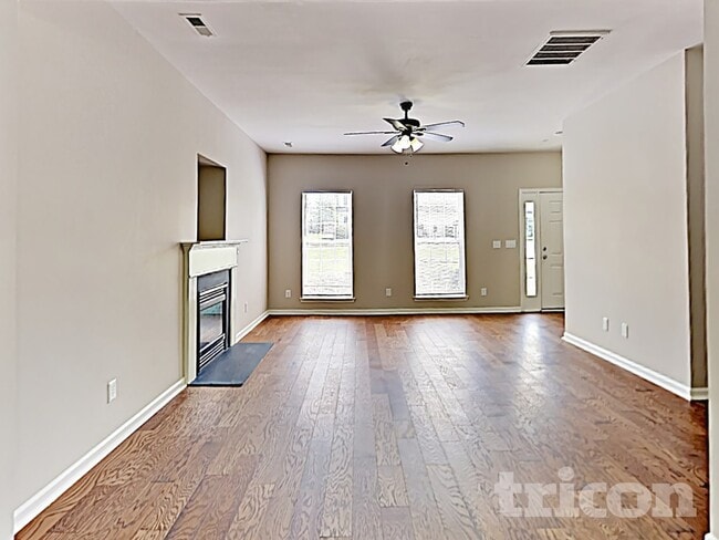 Photo - 8716 Rozumny Dr