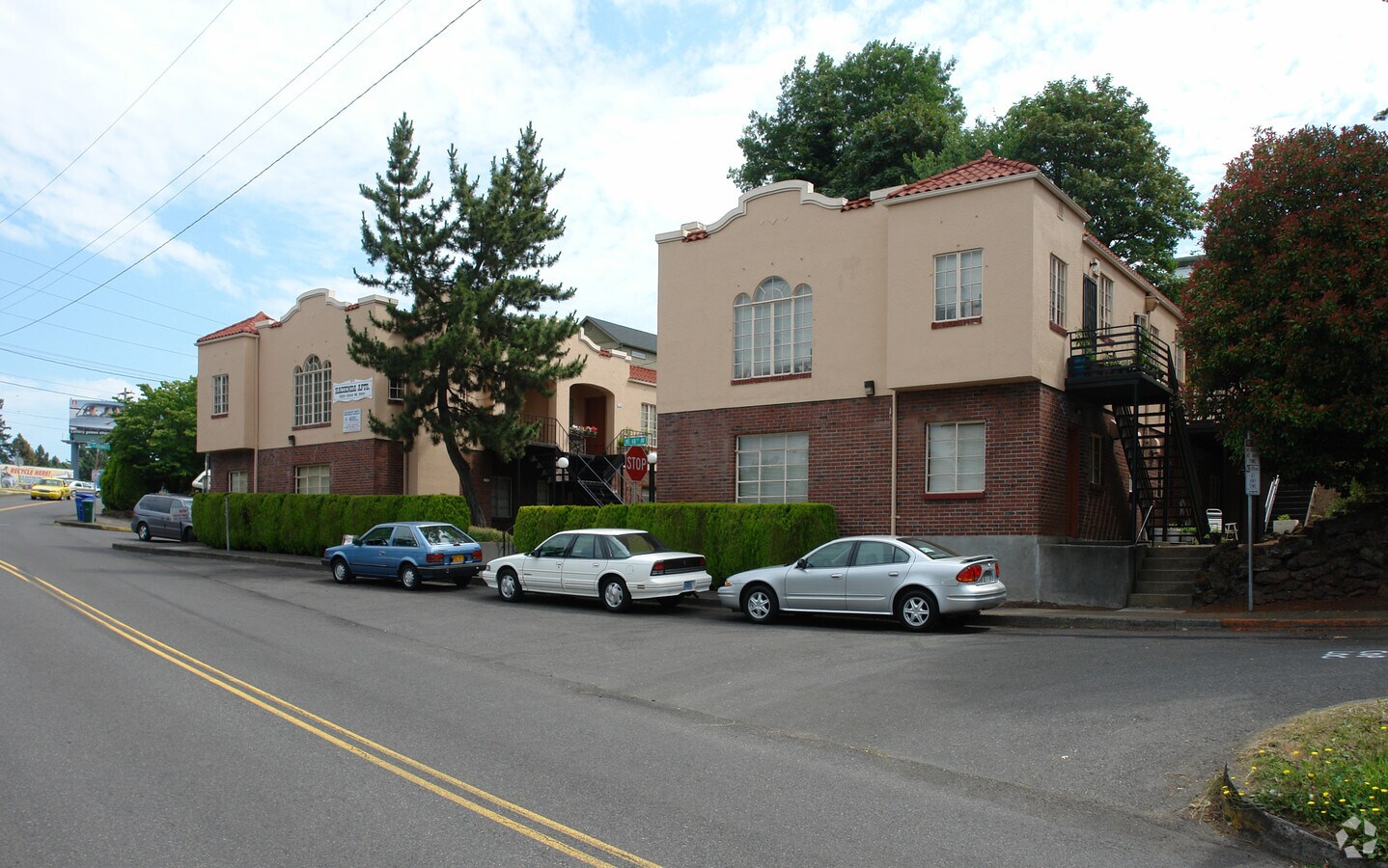 Hacienda Apartments - Hacienda Apartments