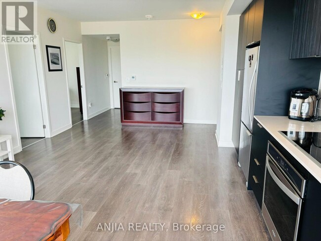 Photo - 6 Sonic Way Unité 1807