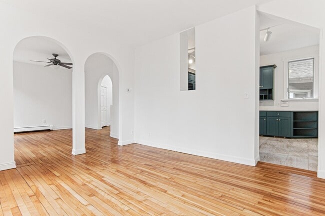 Photo - 519 W 22nd St Unit 2