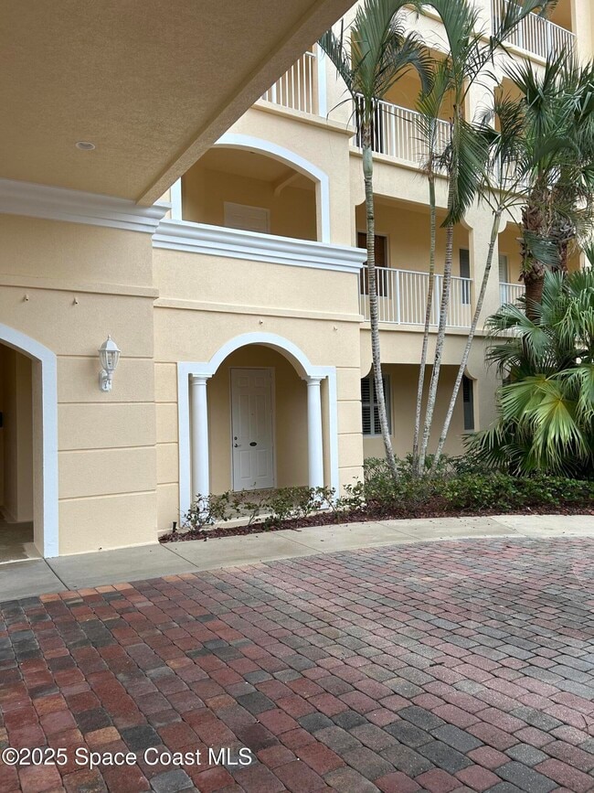 Photo - 24 Harbour Isle Dr W Unit 104