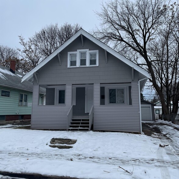378 Roycroft Dr