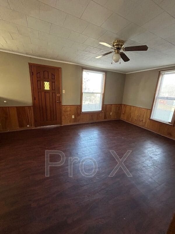 Photo - 1004 E 10th St