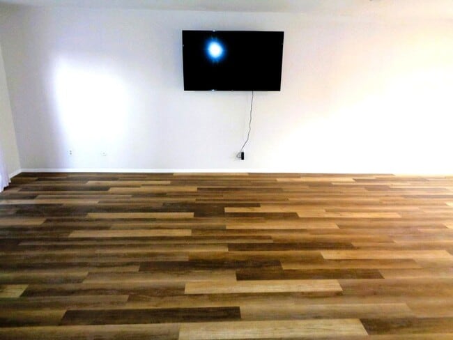 Photo - 10405 Ashwood Dr Unit 10405 Ashwood Dr #B