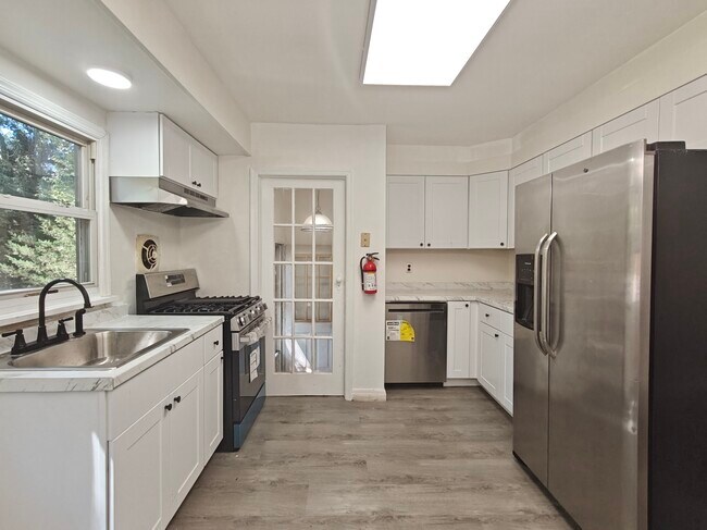 20 N New Prospect Rd
