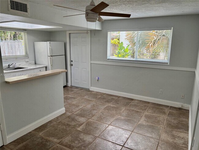 Photo - 2809 NE 6th Ln Unit 2809
