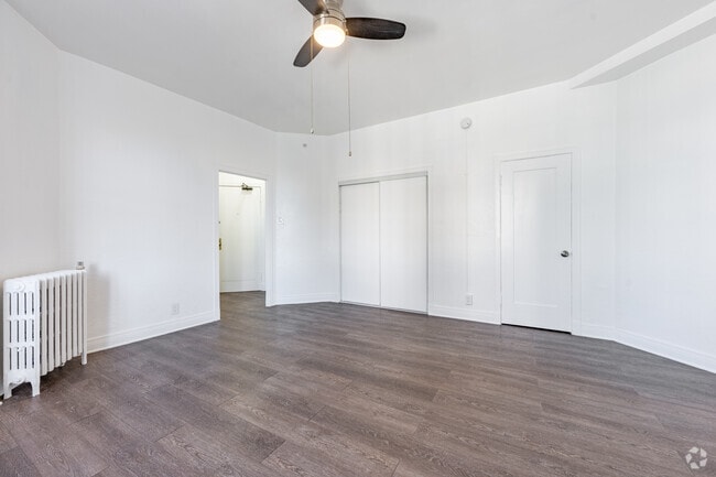 Studio, 1BA - 500SF - Living Room