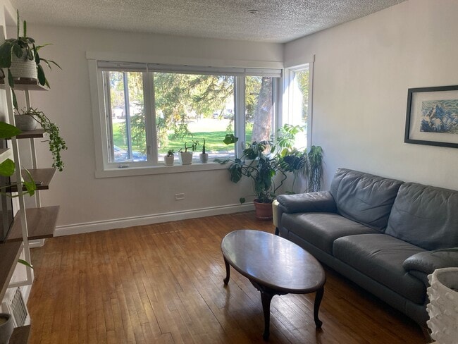 Photo - 413 Holland Ave