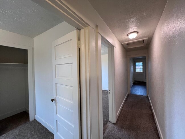 Building Photo - 610 Short St Unit 610 Short Street