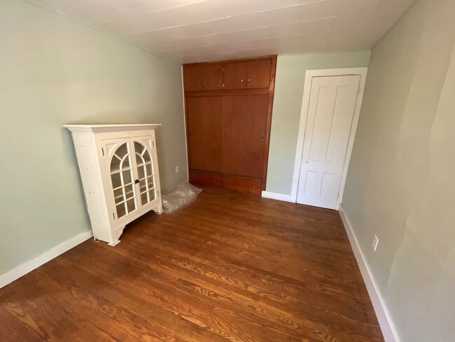 Photo - 137 Nicoll St Unit 1R