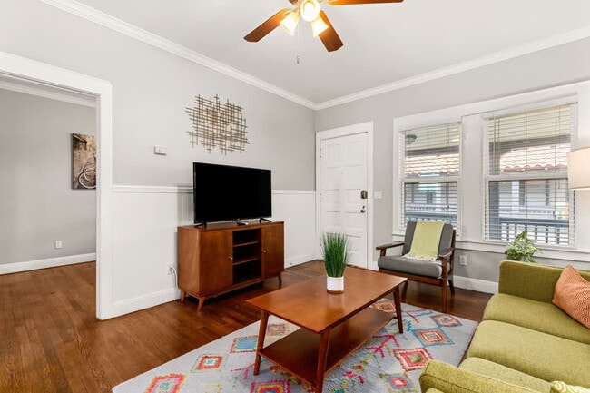 Photo - 203 W Magnolia Ave Unidad SI ID1496380P