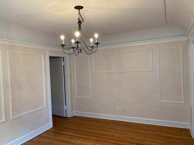 Photo - 1468 W Winnemac Ave Unit 1E