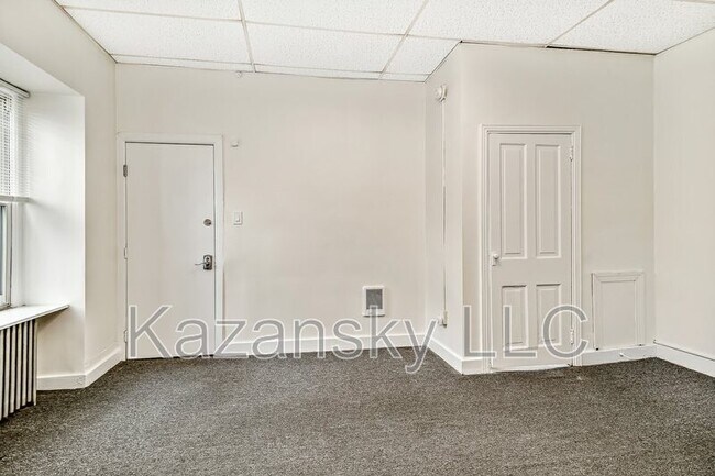 Photo - 4808 Disston St