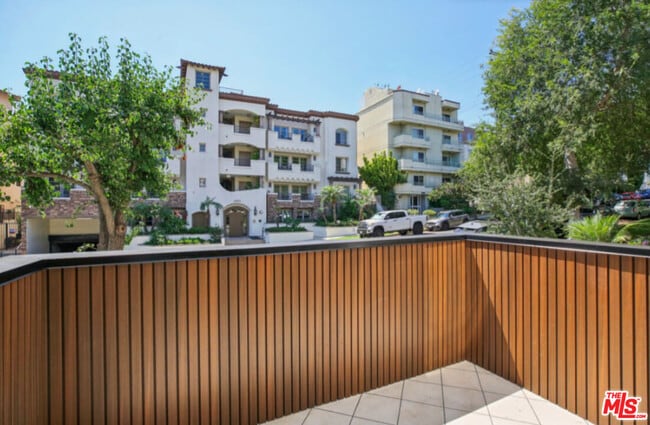 Photo - 1820 Fairburn Ave