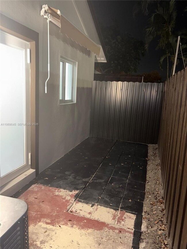 Building Photo - 19541 NW 57th Ct Unit #2