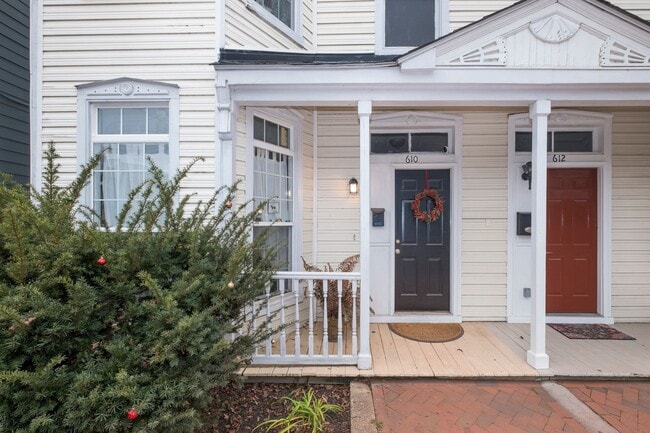 Photo - 2 BR/ 2 BA Historic Church Hill Home. Available February 10th!