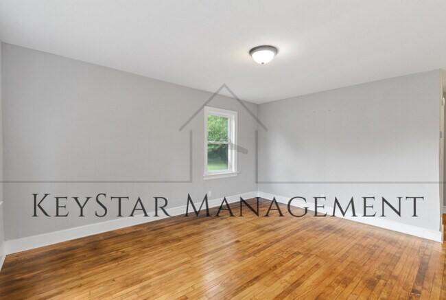 Photo - 429 Henry St