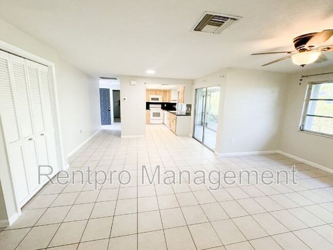 2417 Magdalina Dr Unidad C
