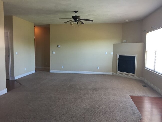 Photo - 3 Bedroom Ozark Home in Wonderful Neighborhood!