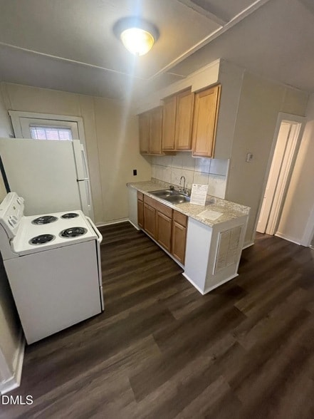 Photo - 708 Coleman St