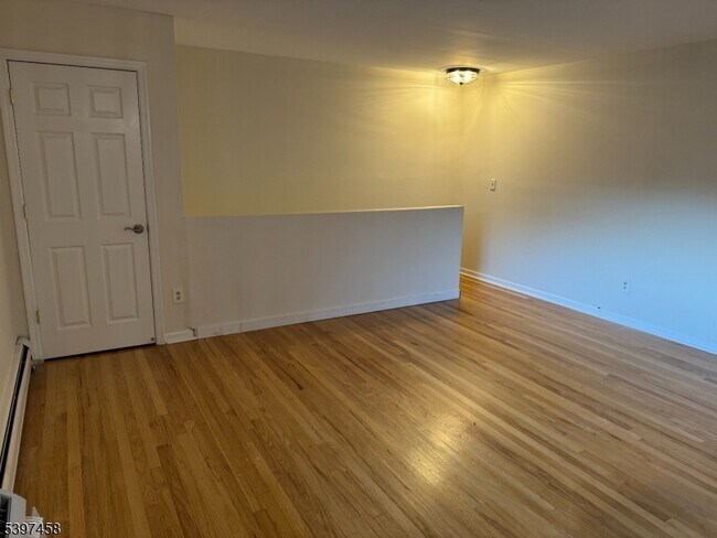 Photo - 511 Washington Dr