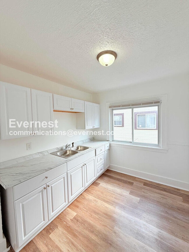 Photo - 15812 Kentucky St Unit 2