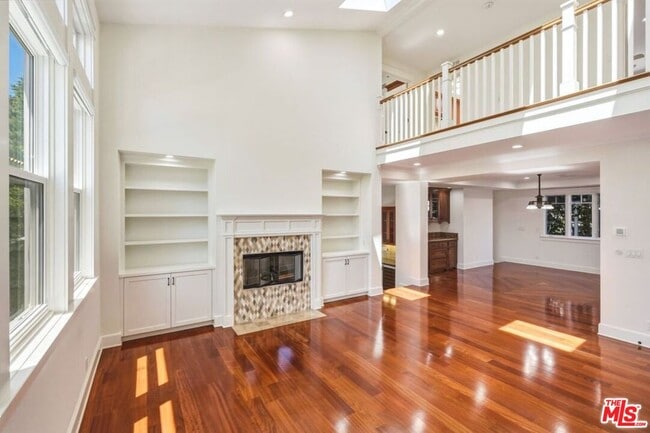 Photo - 1633 Voorhees Ave