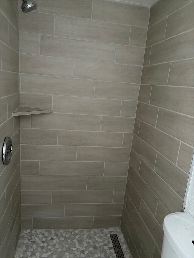 Photo - 919 Brooks Ave