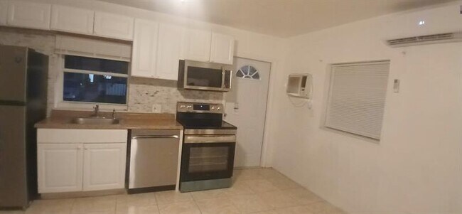 Photo - 6129 Garfield St Unit 2