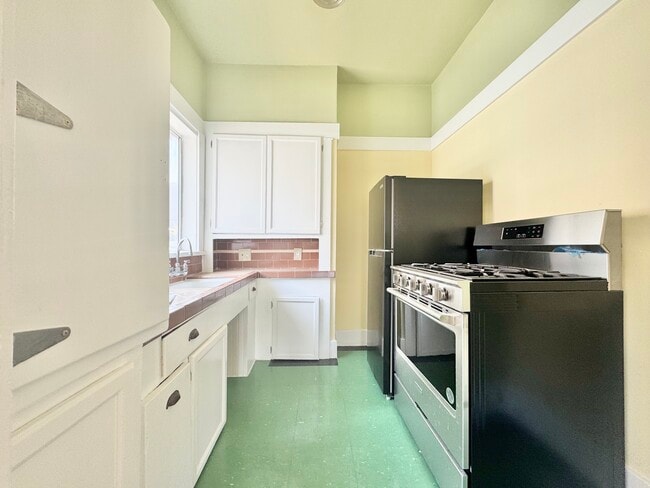 Photo - 1032 Albany St Unit 10