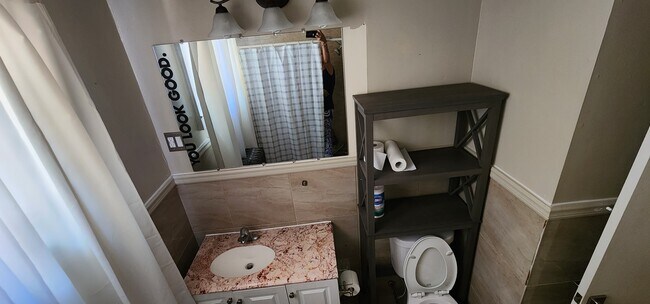 Photo - 1639 Chapel St Unit 1L