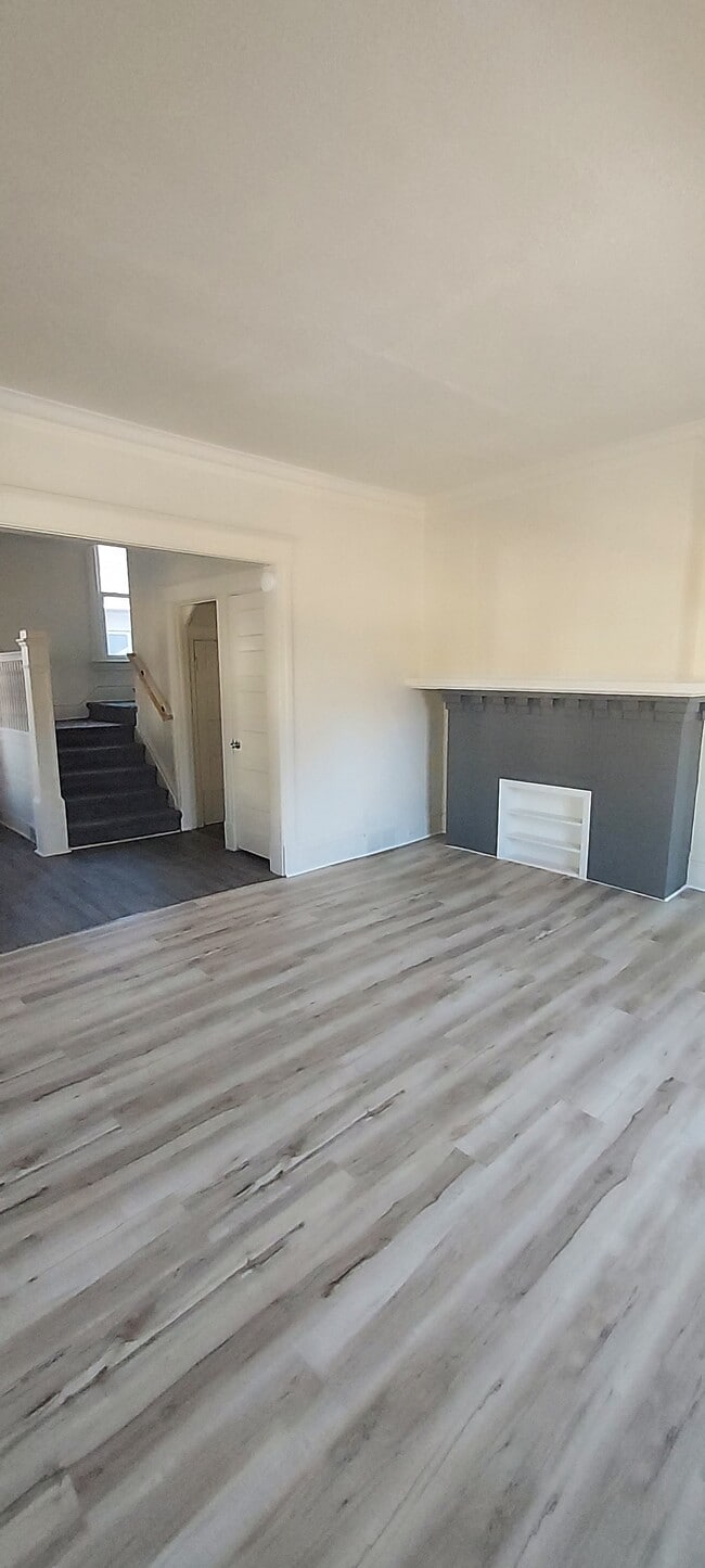 Photo - 730 Ashland Ave