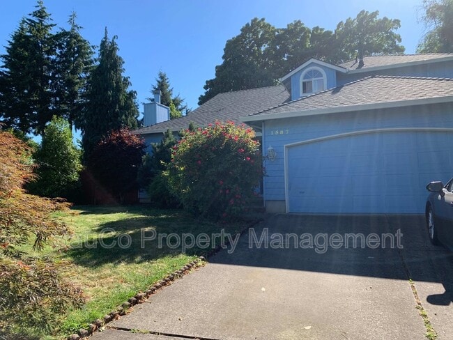 Photo - 1587 NE 57th Ave
