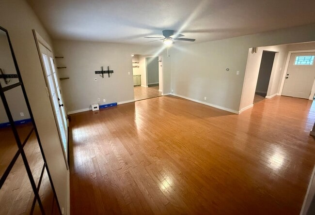 Photo - 316 Marzee Ann Dr