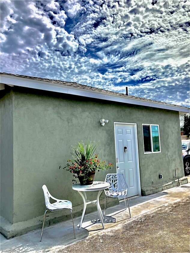 Newly converted guest house - 1026 W 168th St (Gardena, CA)